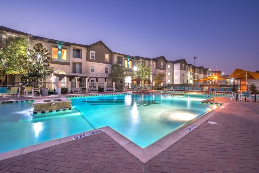 outdoor pool at forum at denton station apartments