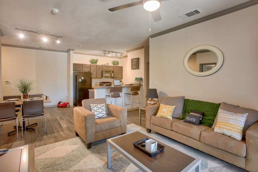 living room at forum at denton station student apartments